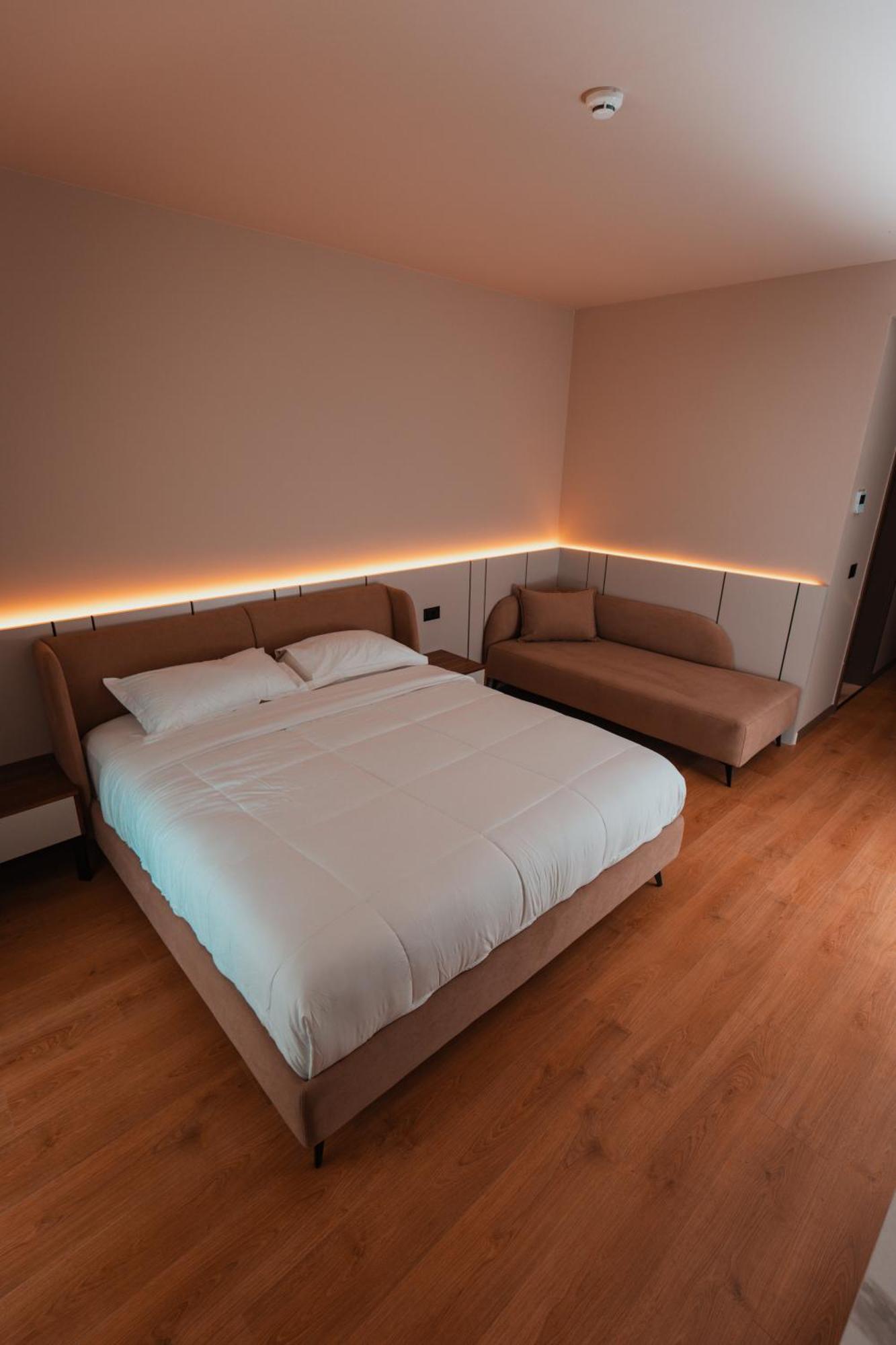 Hotel Royal G Deluxe Škalngur Zewnętrze zdjęcie